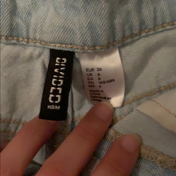 DENIM SHORTS - Picture 2 of 3